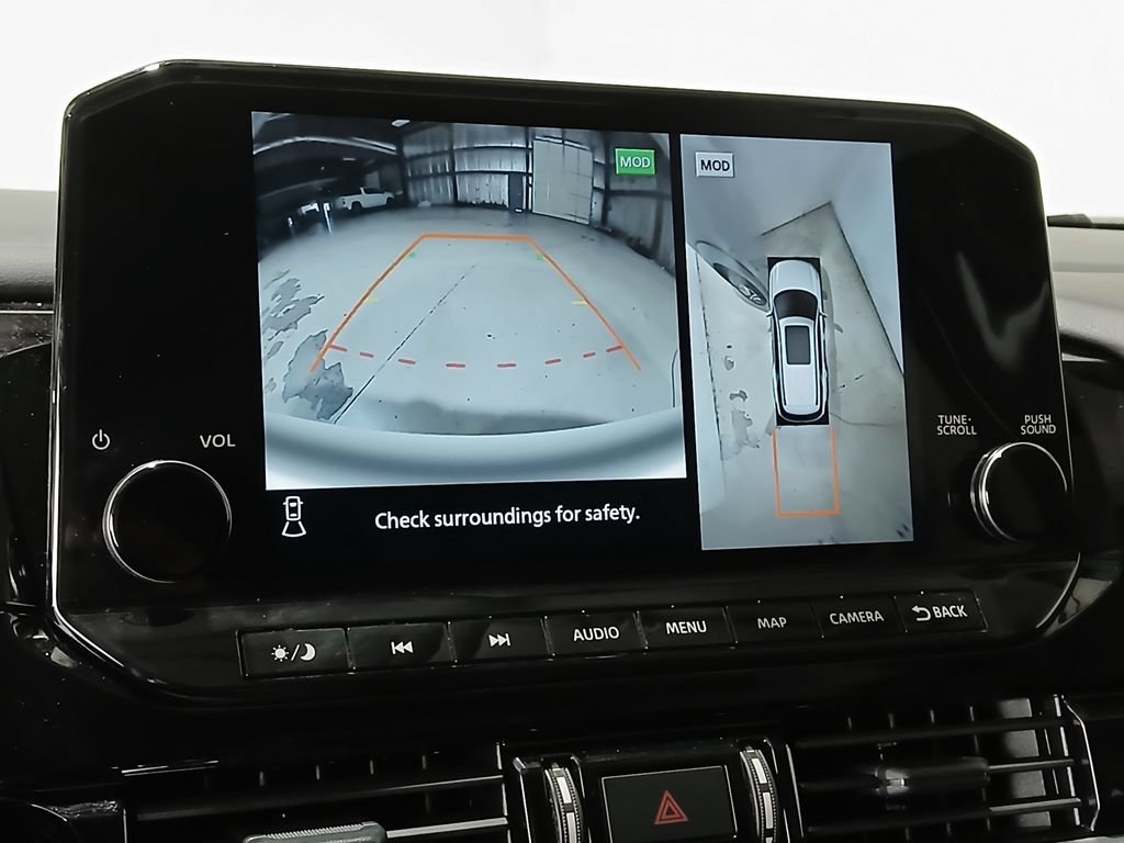 Used 2025 Nissan Pathfinder SL AWD/4WD image 26