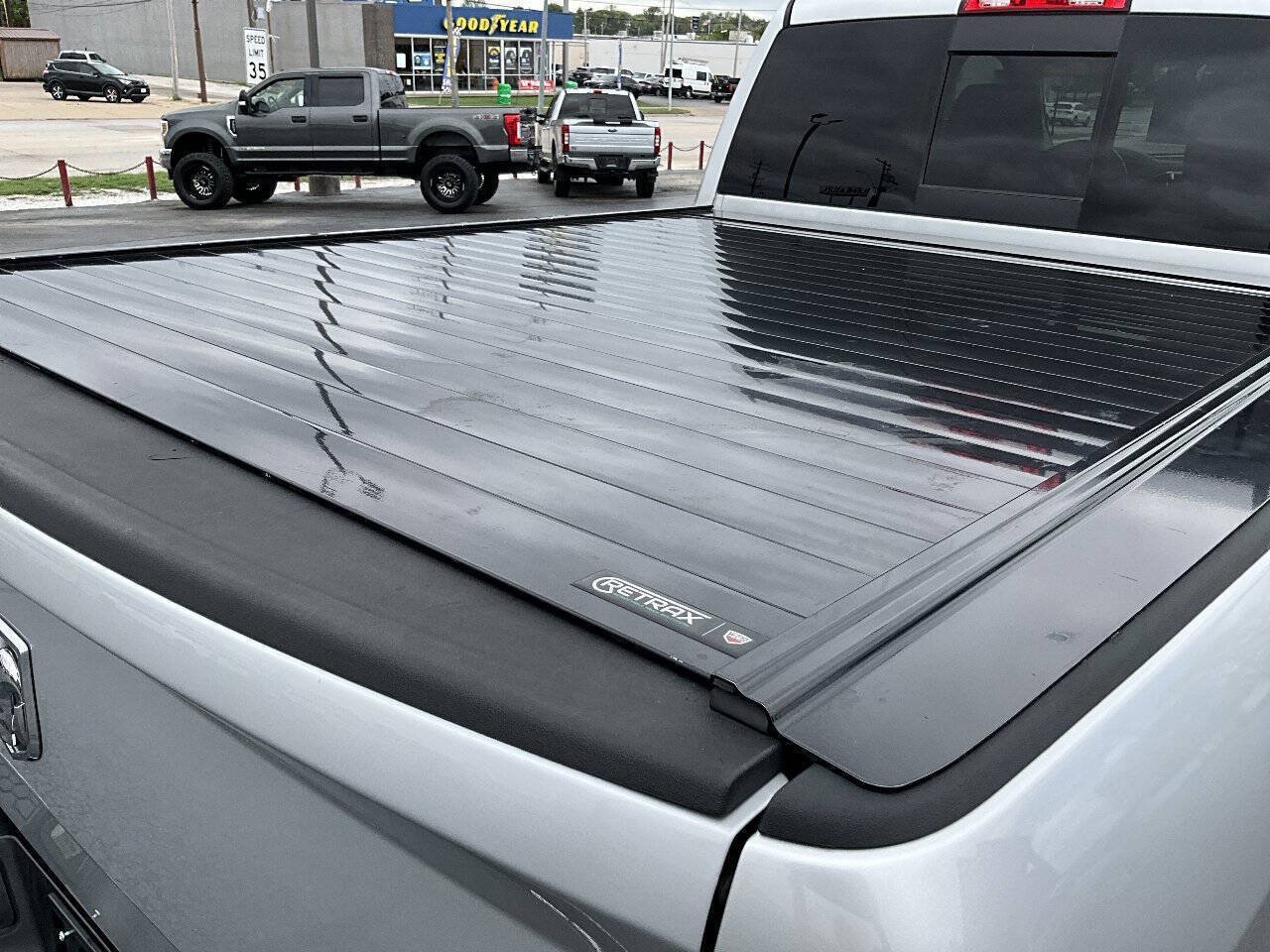 Used 2015 RAM 2500 Laramie w/ Convenience Group AWD/4WD image 23