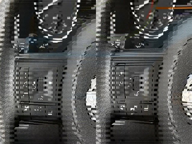 Used 2023 Nissan Rogue S image 12