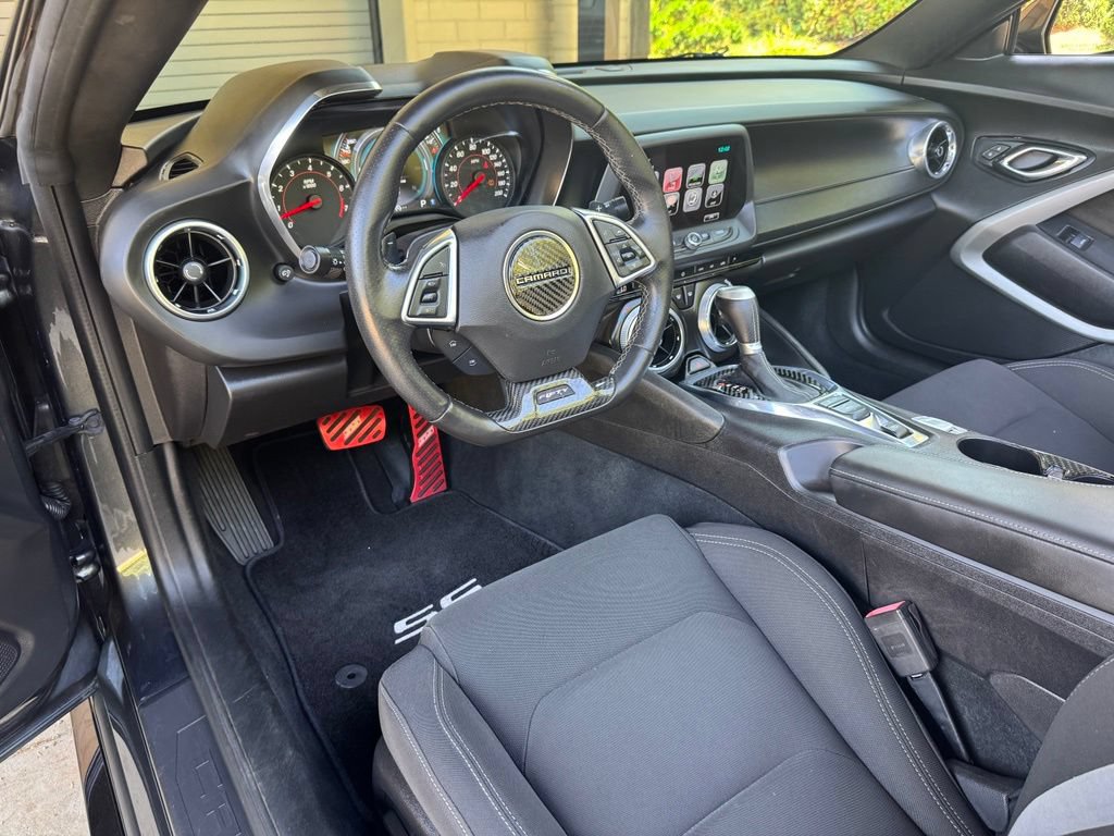 Used 2017 Chevrolet Camaro SS RWD image 17