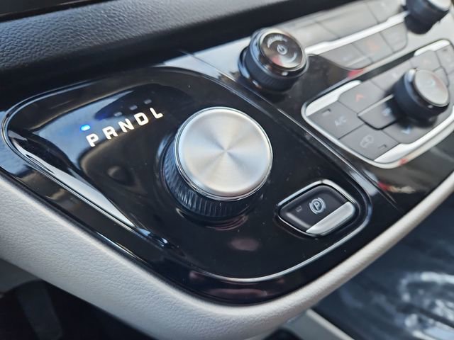 Used 2024 Chrysler Voyager LX FWD image 32