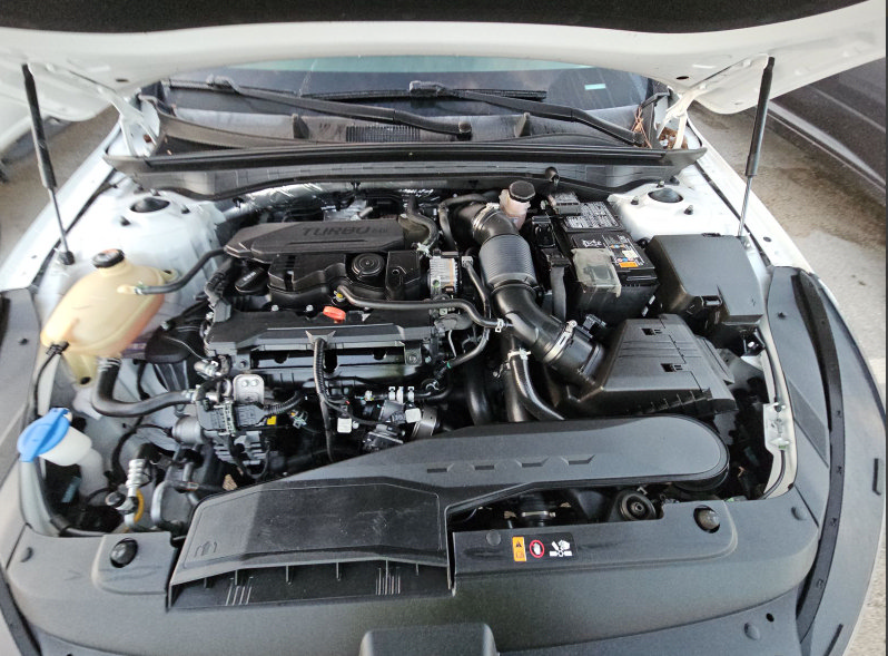 Used 2024 Kia K5 GT-Line w/ GT-Line Premium Package FWD image 8