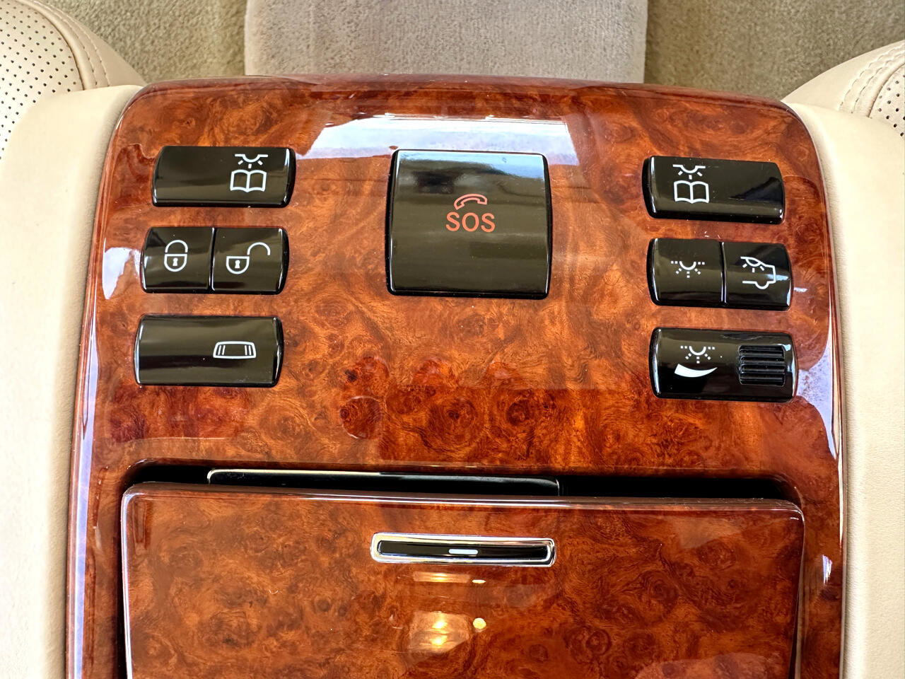 Used 2004 Maybach 57 image 44