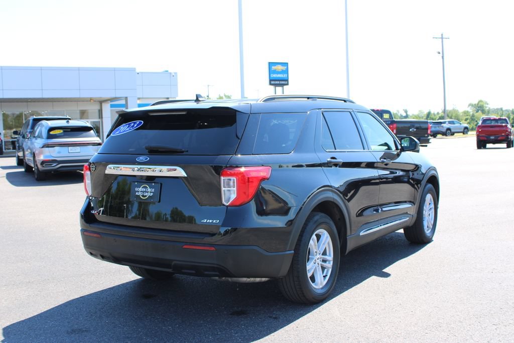Used 2023 Ford Explorer XLT AWD/4WD image 9