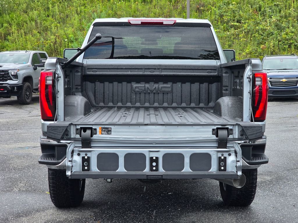 New 2025 GMC Sierra 2500 SLT image 11