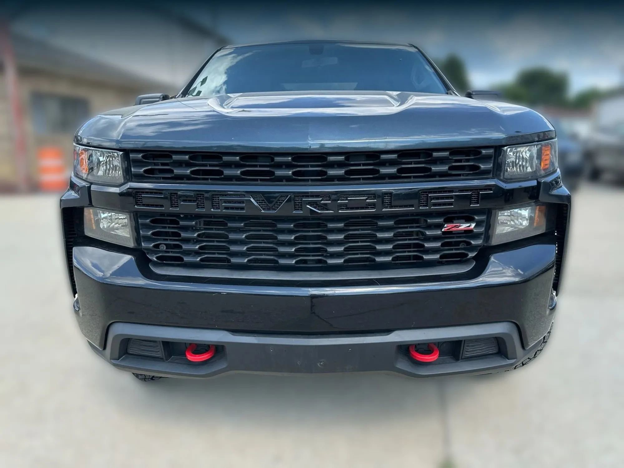 Used 2020 Chevrolet Silverado 1500 Custom Trail Boss w/ LPO, Dark Essentials Package image 2