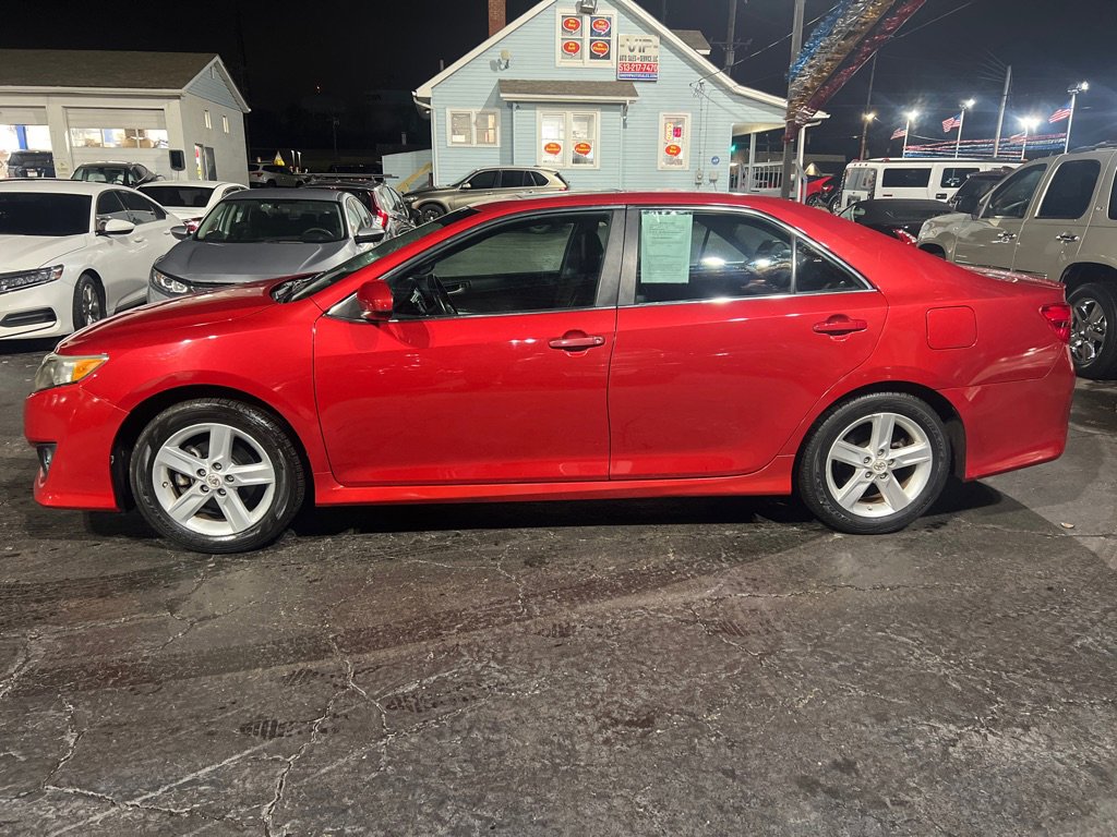 Used 2012 Toyota Camry SE image 4