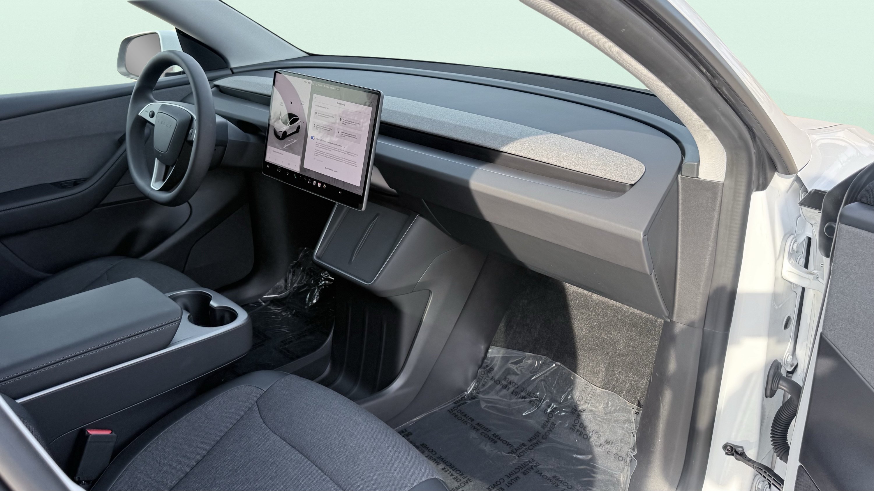 Used 2026 Tesla Model Y 2WD image 37