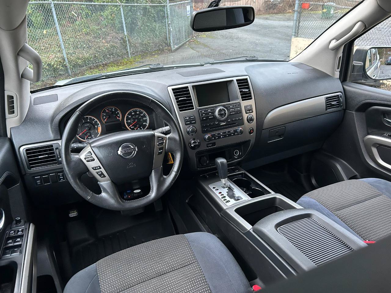 Used 2015 Nissan Armada SV AWD/4WD image 12