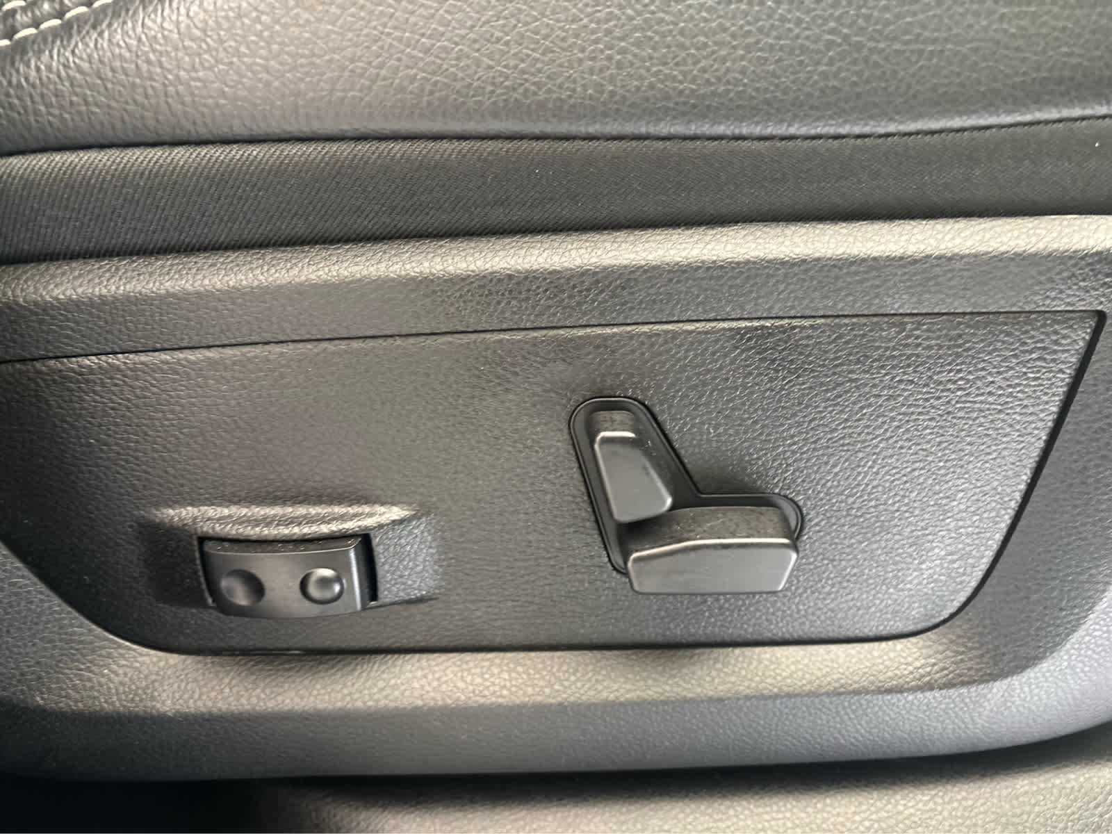Used 2024 RAM 2500 Laramie AWD/4WD image 42
