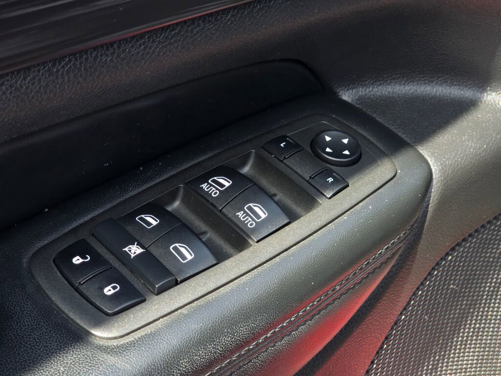 Used 2022 Jeep Grand Cherokee Laredo X AWD/4WD image 21