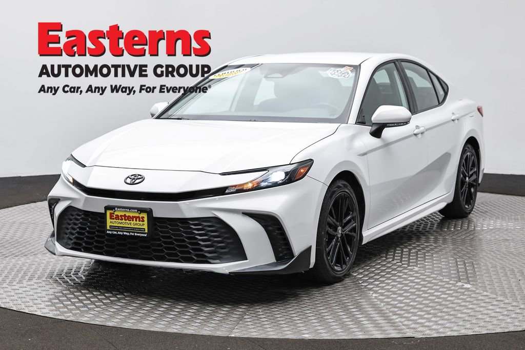 Used 2025 Toyota Camry SE w/ Convenience Package