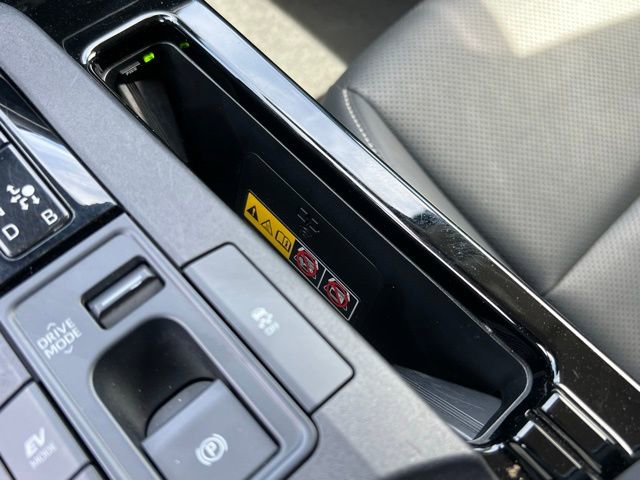 Used 2023 Toyota Prius XLE image 33