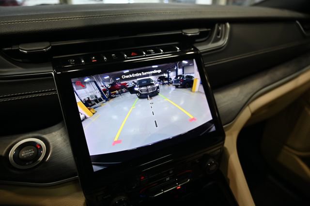 Used 2023 Jeep Grand Cherokee L Limited image 15