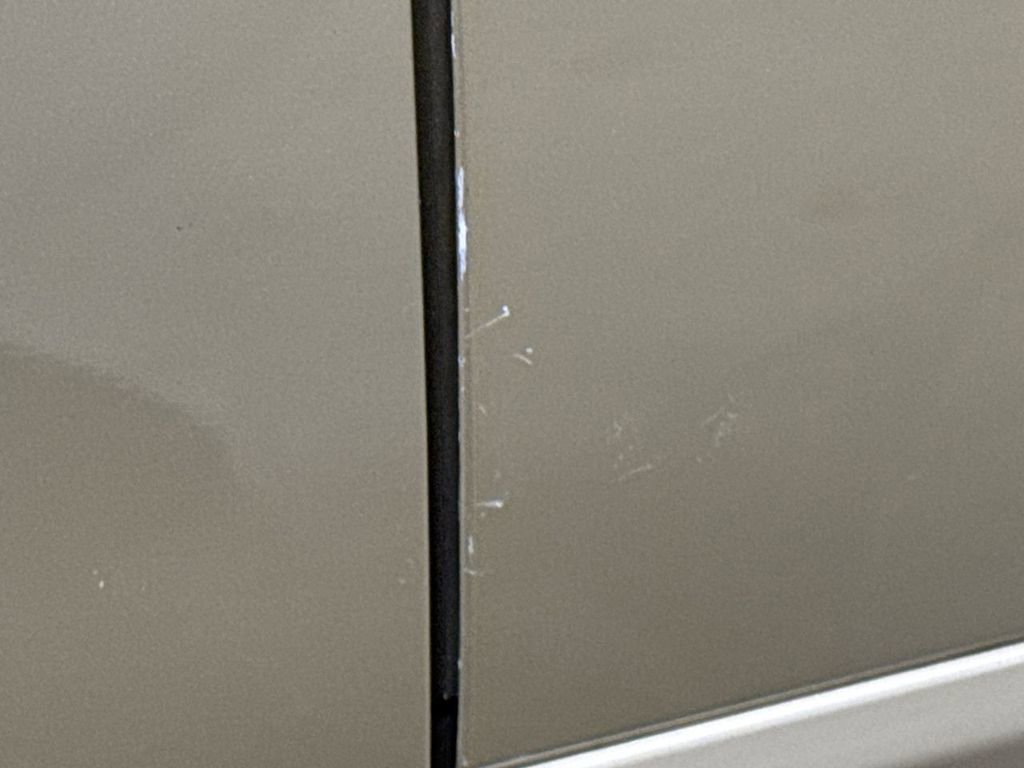 Used 2010 Kia Sedona LX image 30