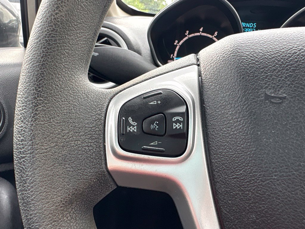 Used 2017 Ford Fiesta SE FWD image 30