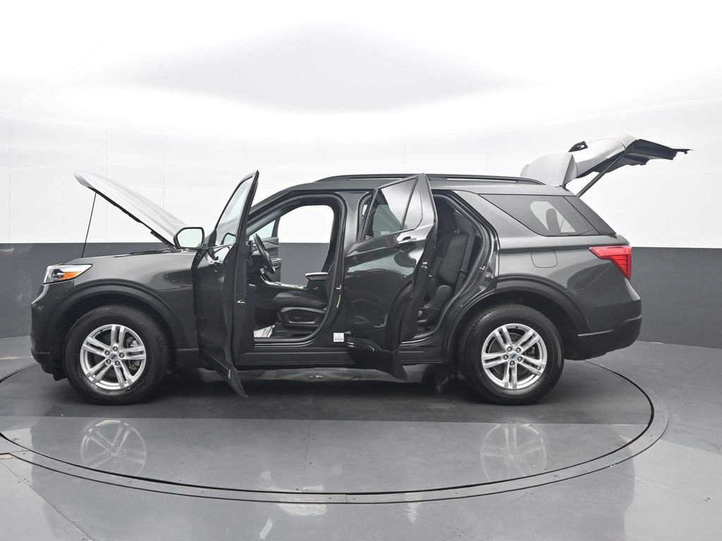 Used 2023 Ford Explorer XLT AWD/4WD image 38