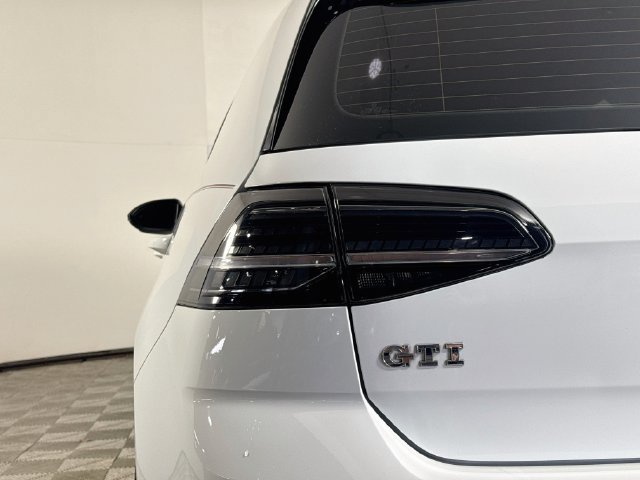 Used 2020 Volkswagen GTI SE FWD image 35