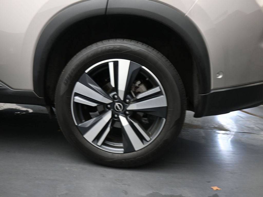 Used 2024 Nissan Rogue SL image 13