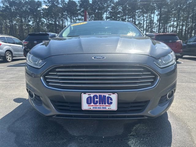 Used 2015 Ford Fusion SE w/ Equipment Group 202A image 2