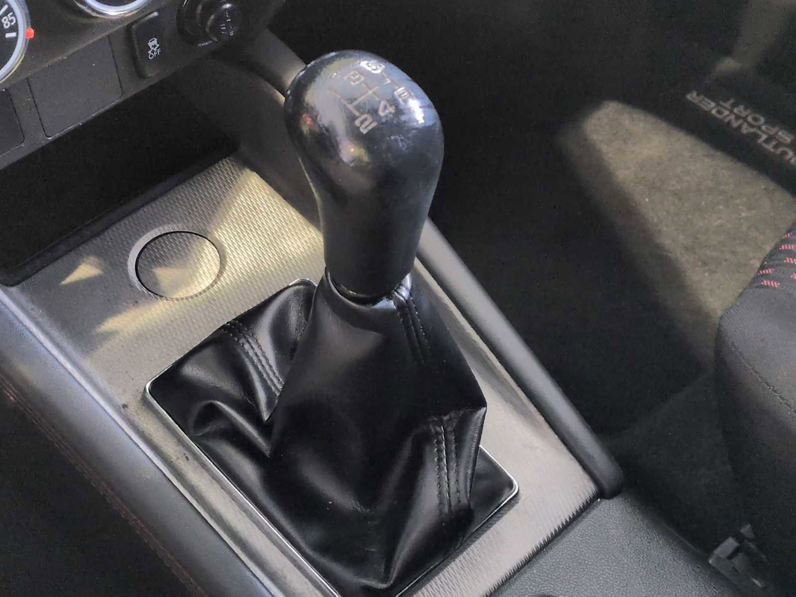 Used 2018 Mitsubishi Outlander Sport ES image 28