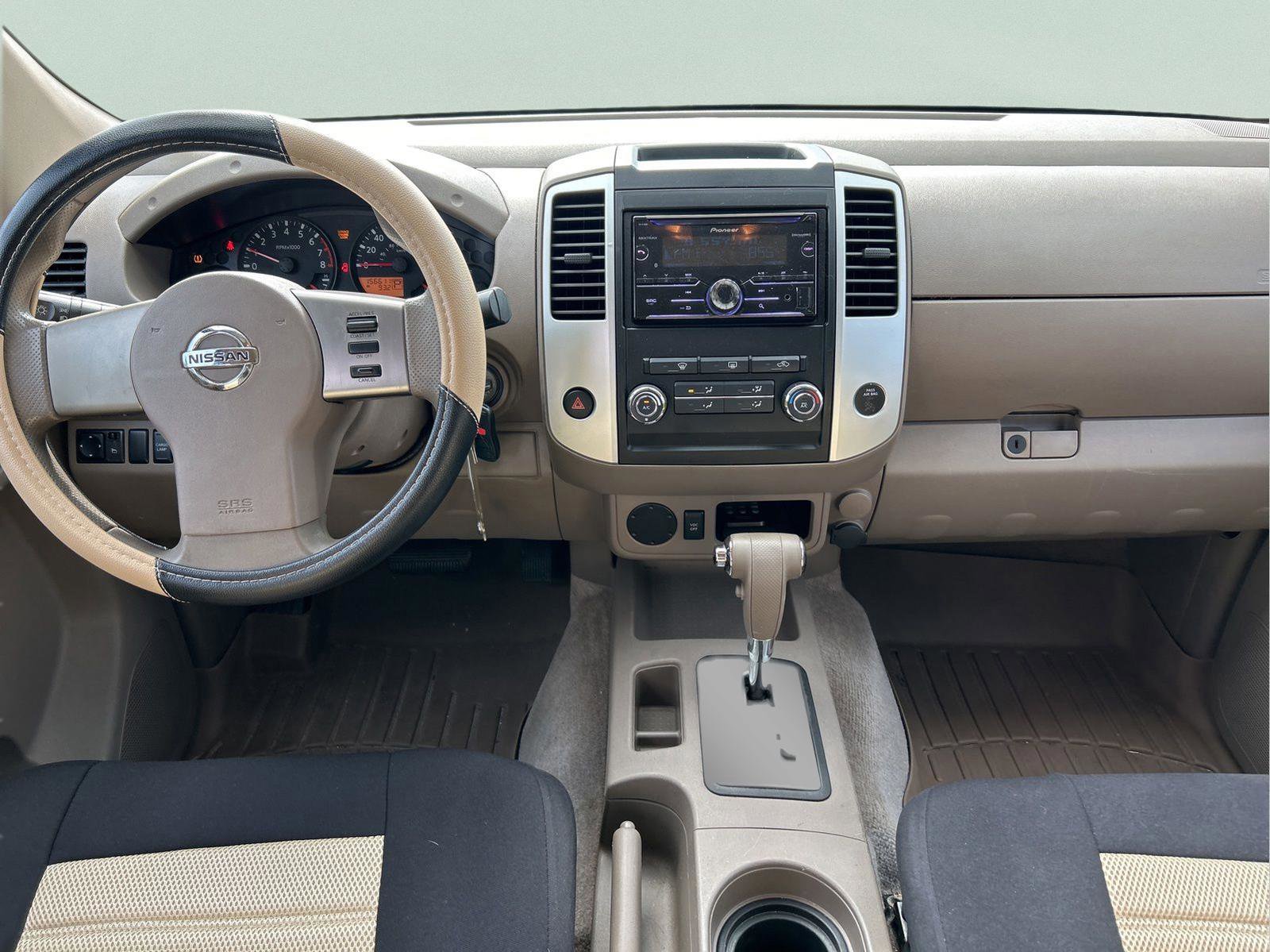Used 2010 Nissan Frontier SE RWD image 13