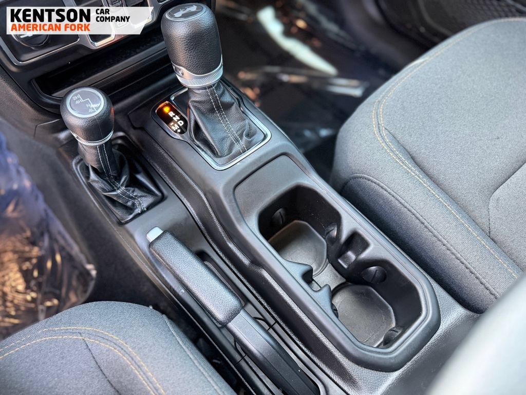 Used 2026 Jeep Wrangler Unlimited Sahara AWD/4WD image 21