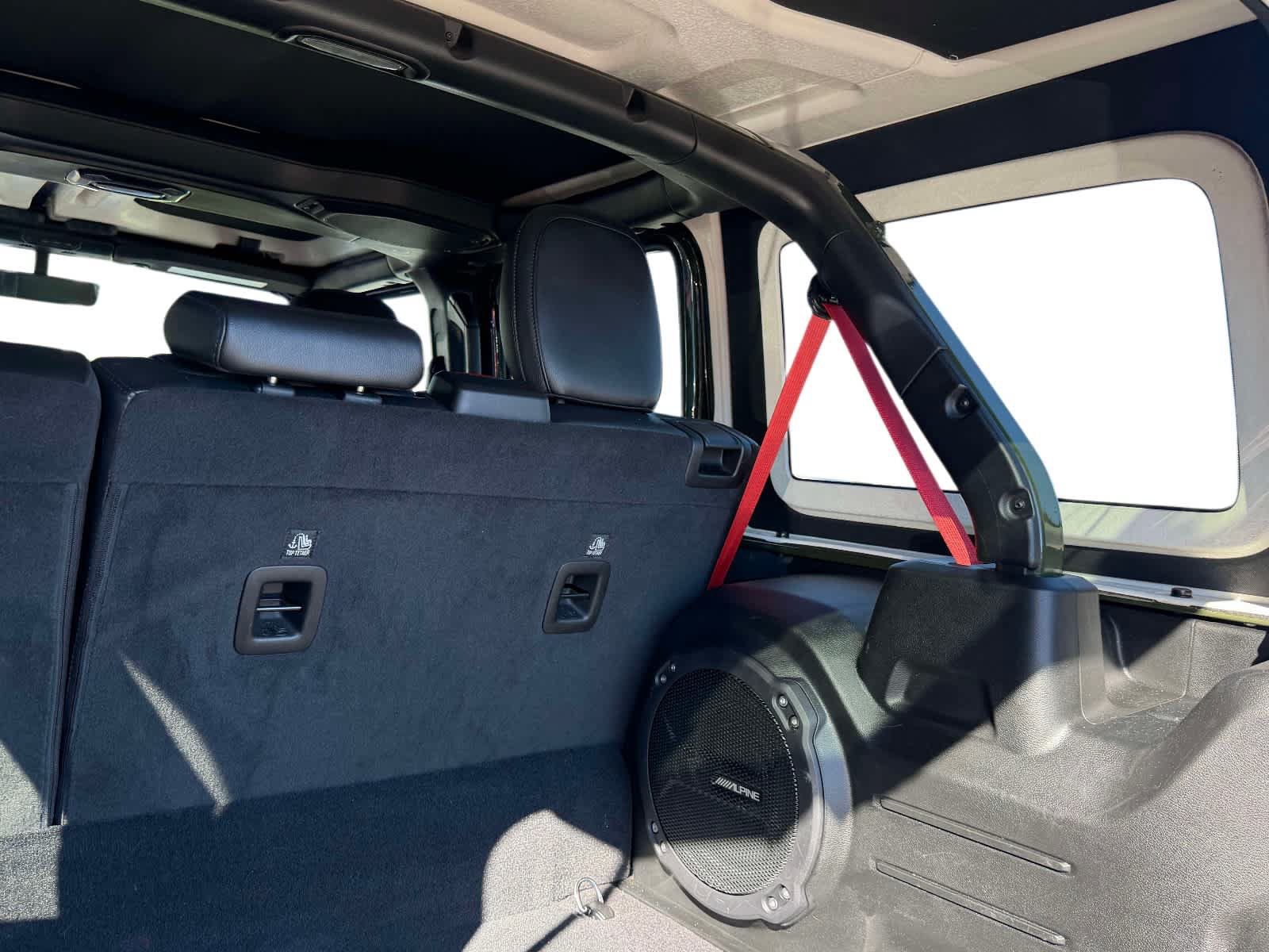 Used 2023 Jeep Wrangler Unlimited Rubicon 4xe AWD/4WD image 8