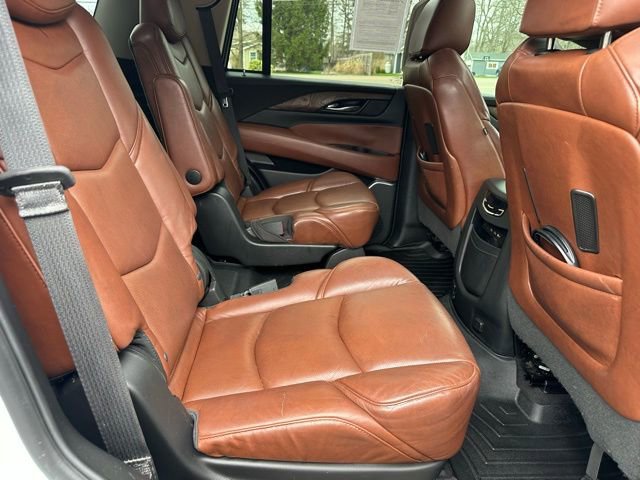 Used 2019 Cadillac Escalade Luxury image 17