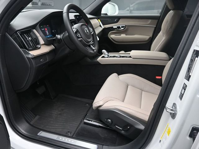 New 2026 Volvo XC90 B6 Ultra w/ Protection Package Premier image 17