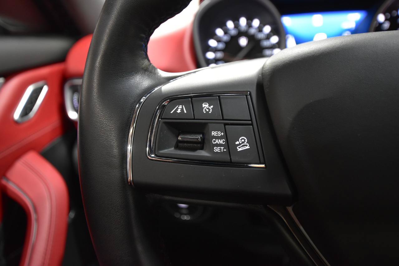 Used 2018 Maserati Levante AWD/4WD image 18