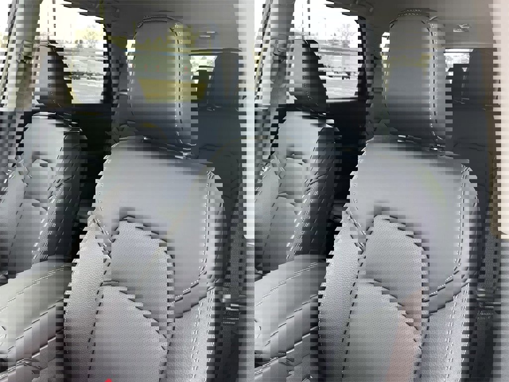 New 2026 Nissan Pathfinder SL image 13