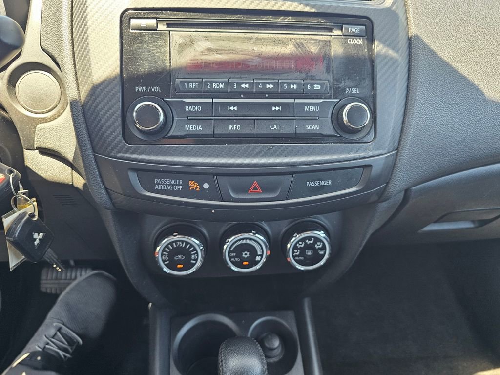 Used 2017 Mitsubishi Outlander Sport LE AWD/4WD image 18