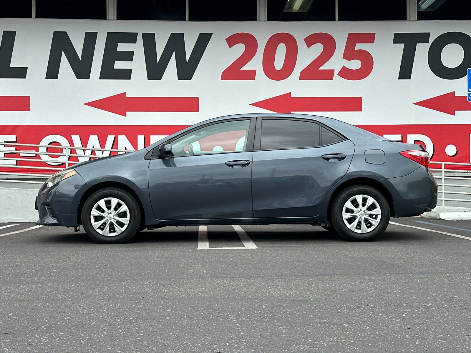 Used 2016 Toyota Corolla L image 2