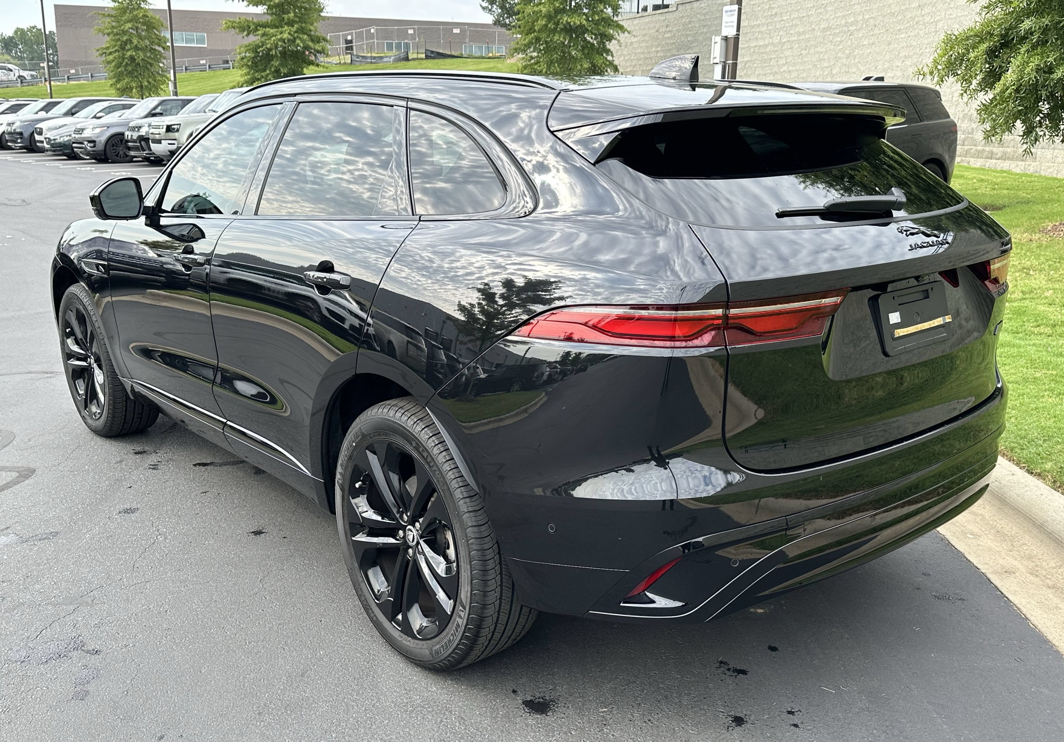 Used 2026 Jaguar F-PACE R-Dynamic S AWD/4WD image 5