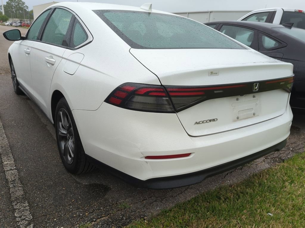 Certified 2024 Honda Accord EX image 5
