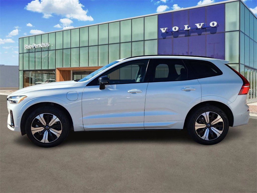 Used 2023 Volvo XC60 T8 Plus image 28