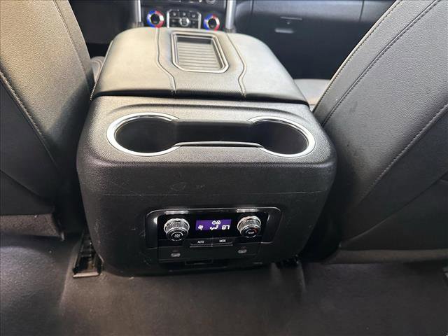 Used 2023 GMC Yukon XL SLT image 25