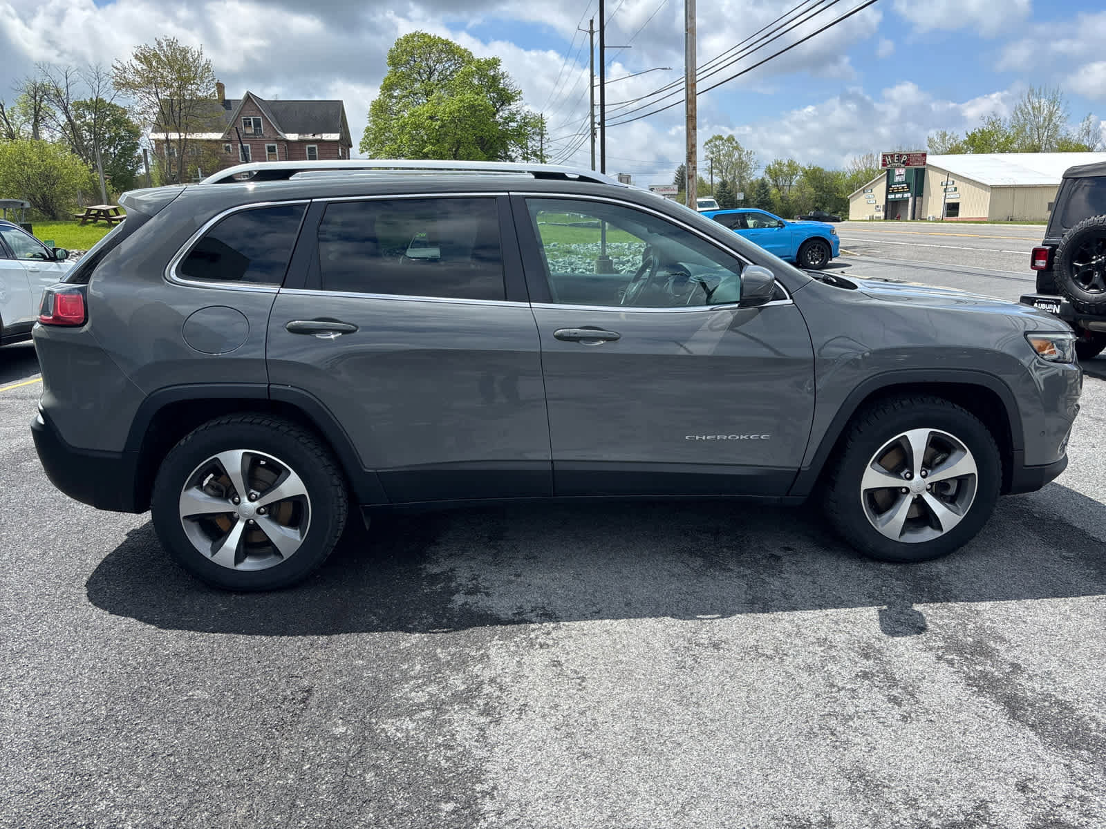 Used 2021 Jeep Cherokee Limited AWD/4WD image 6