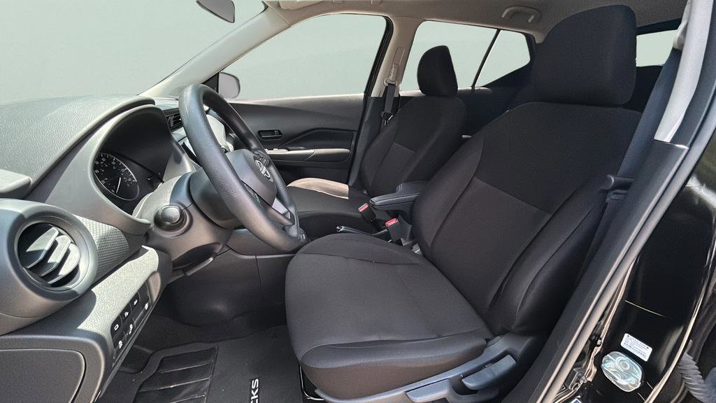 Certified 2025 Nissan Kicks Play S FWD image 11