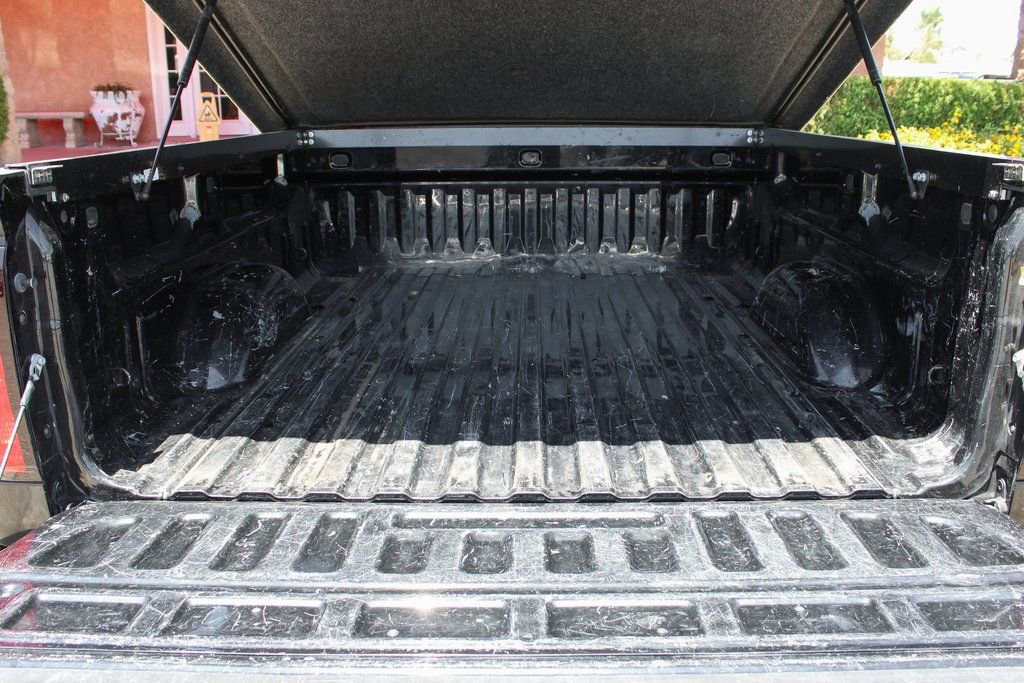 Used 2016 Chevrolet Silverado 1500 LT w/ LT Convenience Package image 9