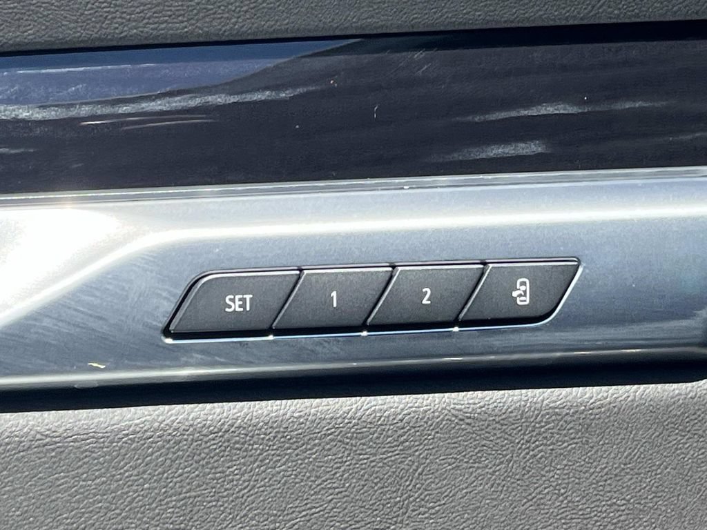Certified 2025 Cadillac Escalade Sport AWD/4WD image 74
