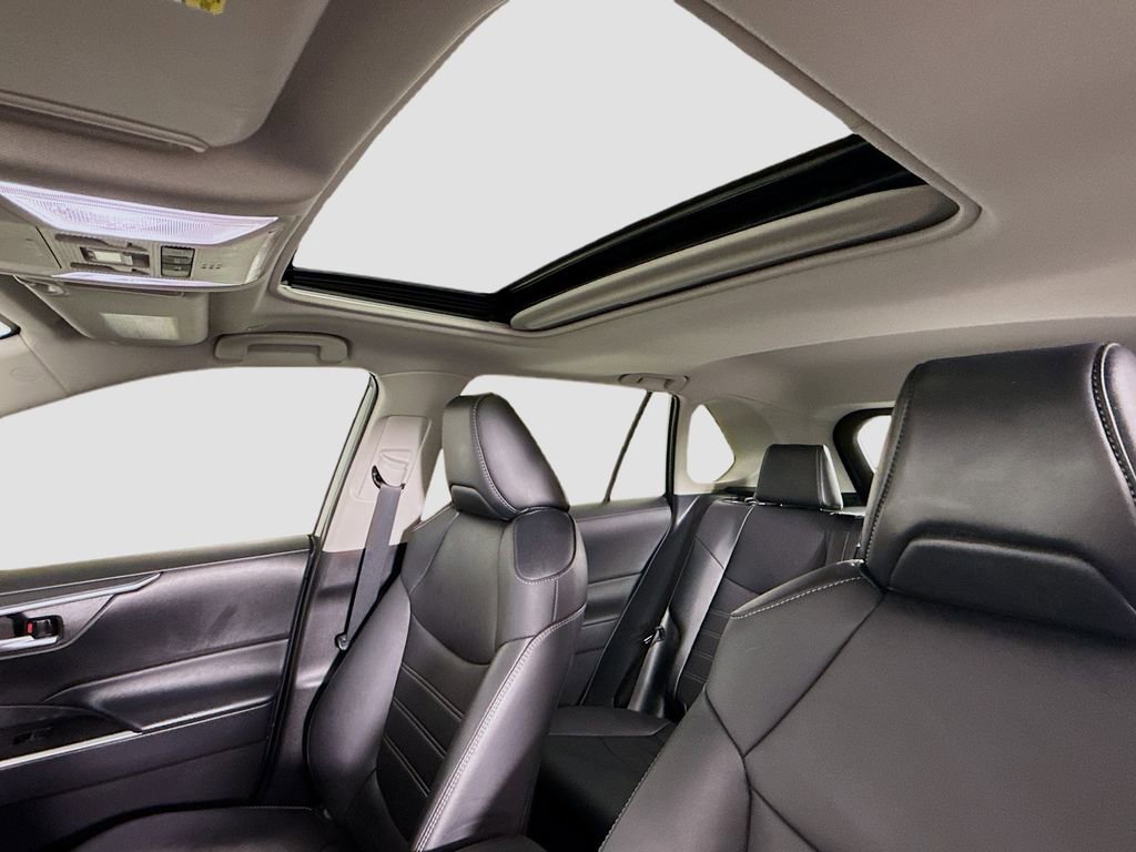 Used 2023 Toyota RAV4 XLE Premium FWD image 15
