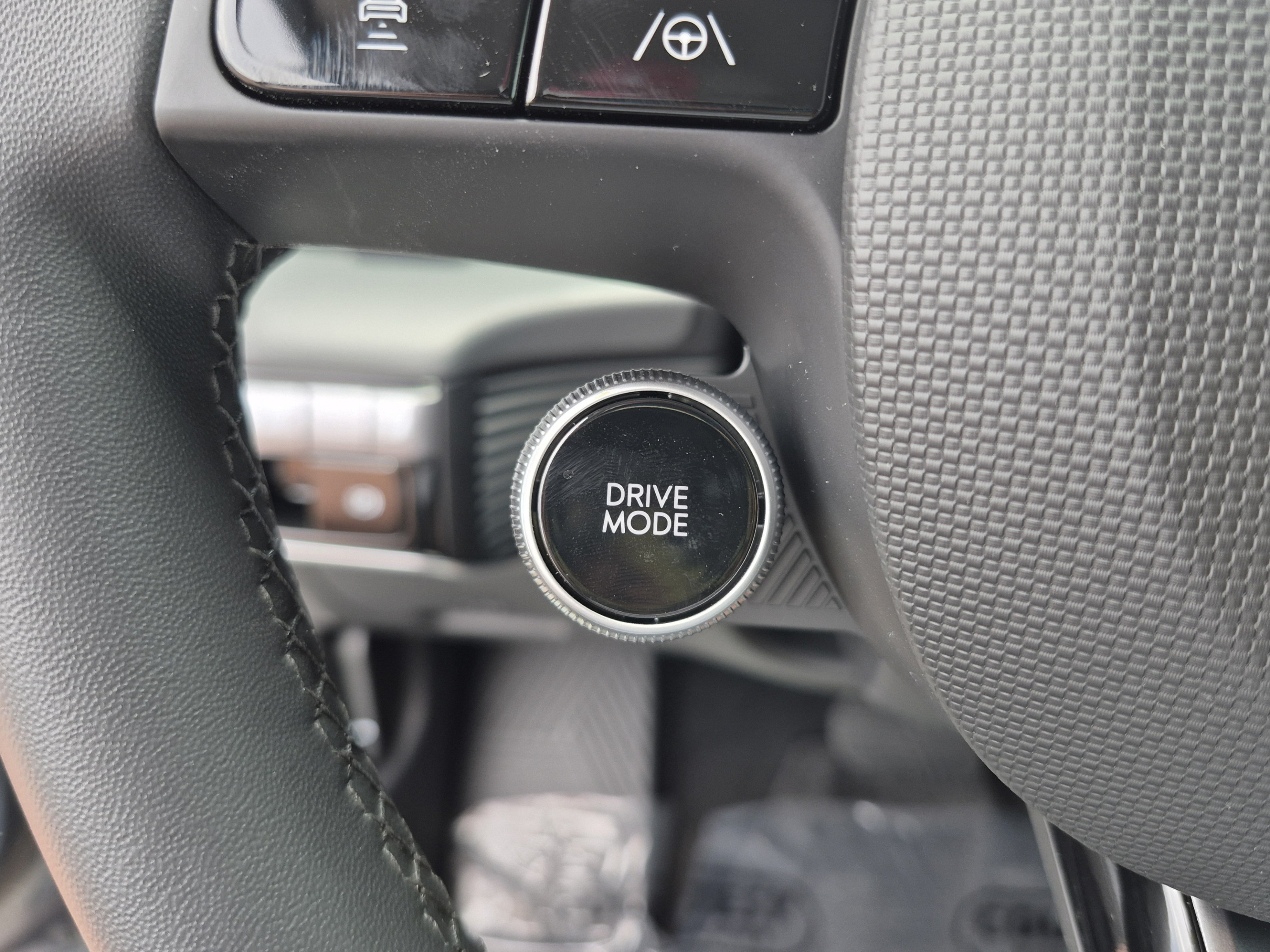 New 2026 Hyundai Ioniq 5 SE AWD/4WD image 29