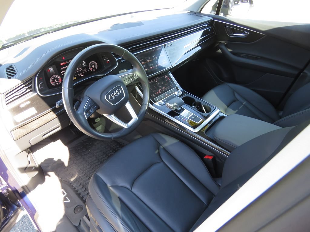 Used 2023 Audi Q7 2.0T Premium w/ Convenience Package AWD/4WD image 11