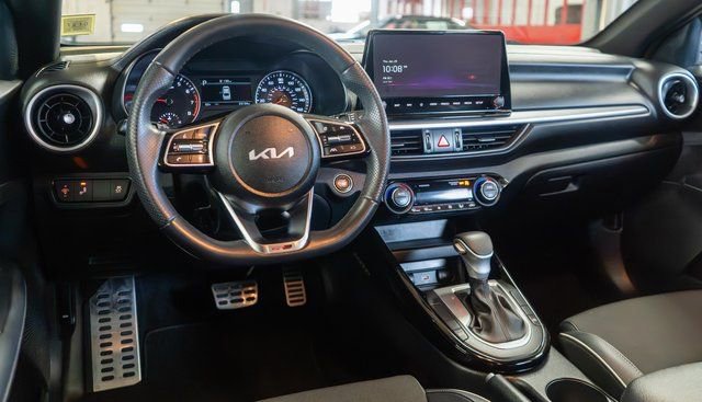 Used 2023 Kia Forte GT-Line image 13