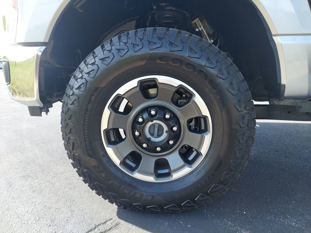 Used 2023 Ford F350 Lariat w/ Tremor Off-Road Package image 30