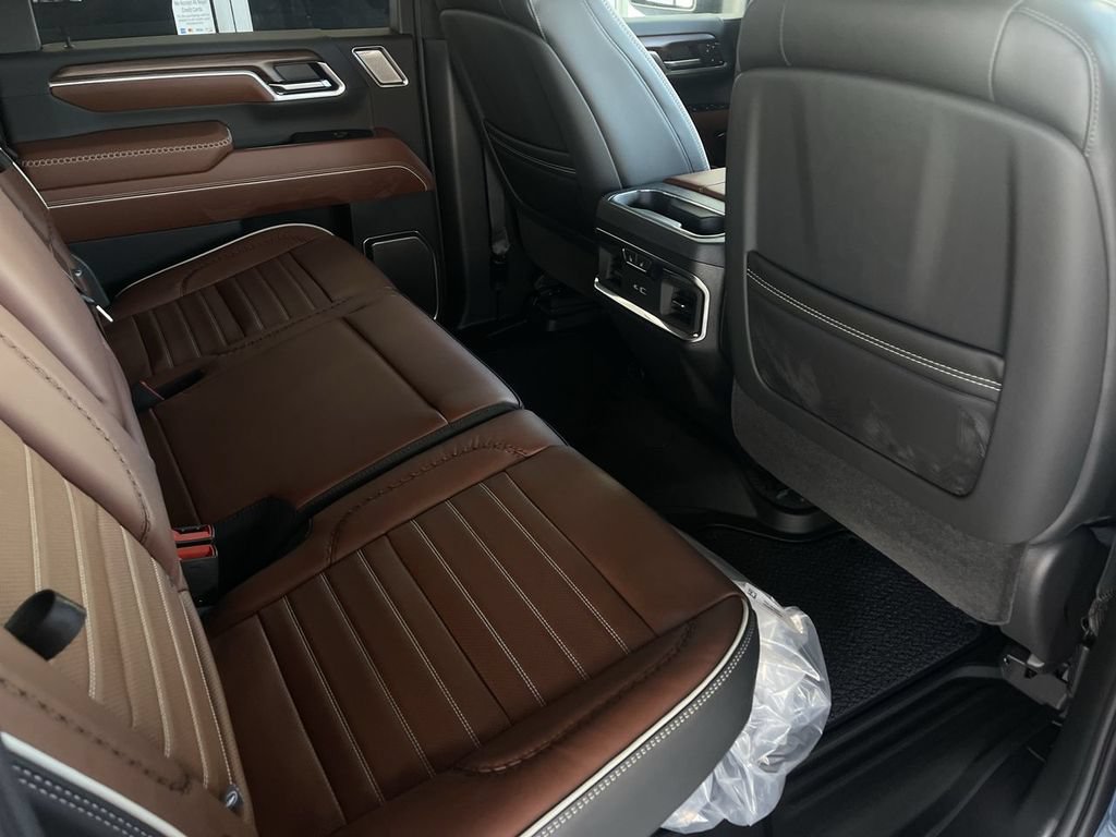 New 2026 GMC Sierra 3500 Denali Ultimate AWD/4WD image 27