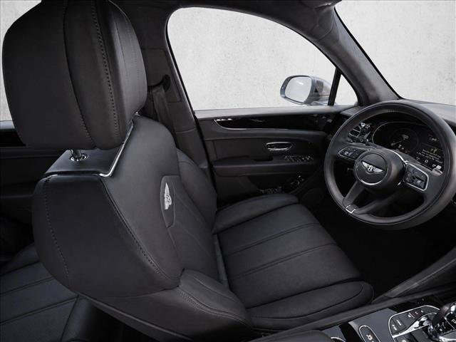 Used 2021 Bentley Bentayga AWD/4WD image 16