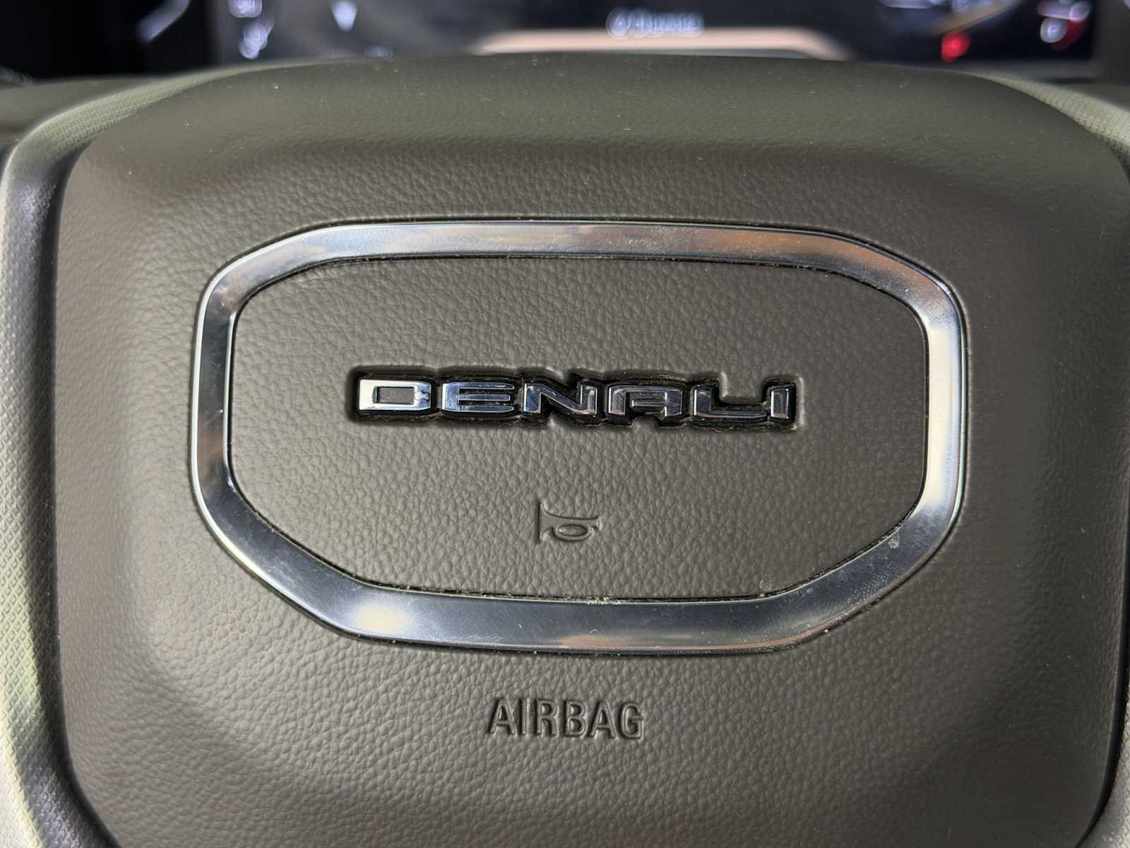 Used 2023 GMC Yukon Denali AWD/4WD image 26